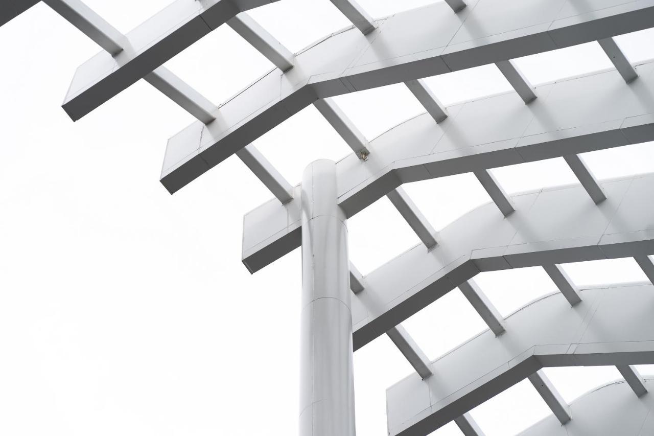 Arbour Hotel And Residence Pattaja Kültér fotó Detail of the roof