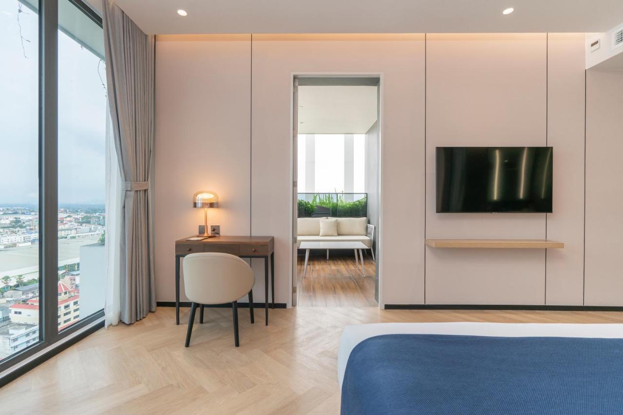 Arbour Hotel And Residence Pattaja Kültér fotó Deluxe Suite
